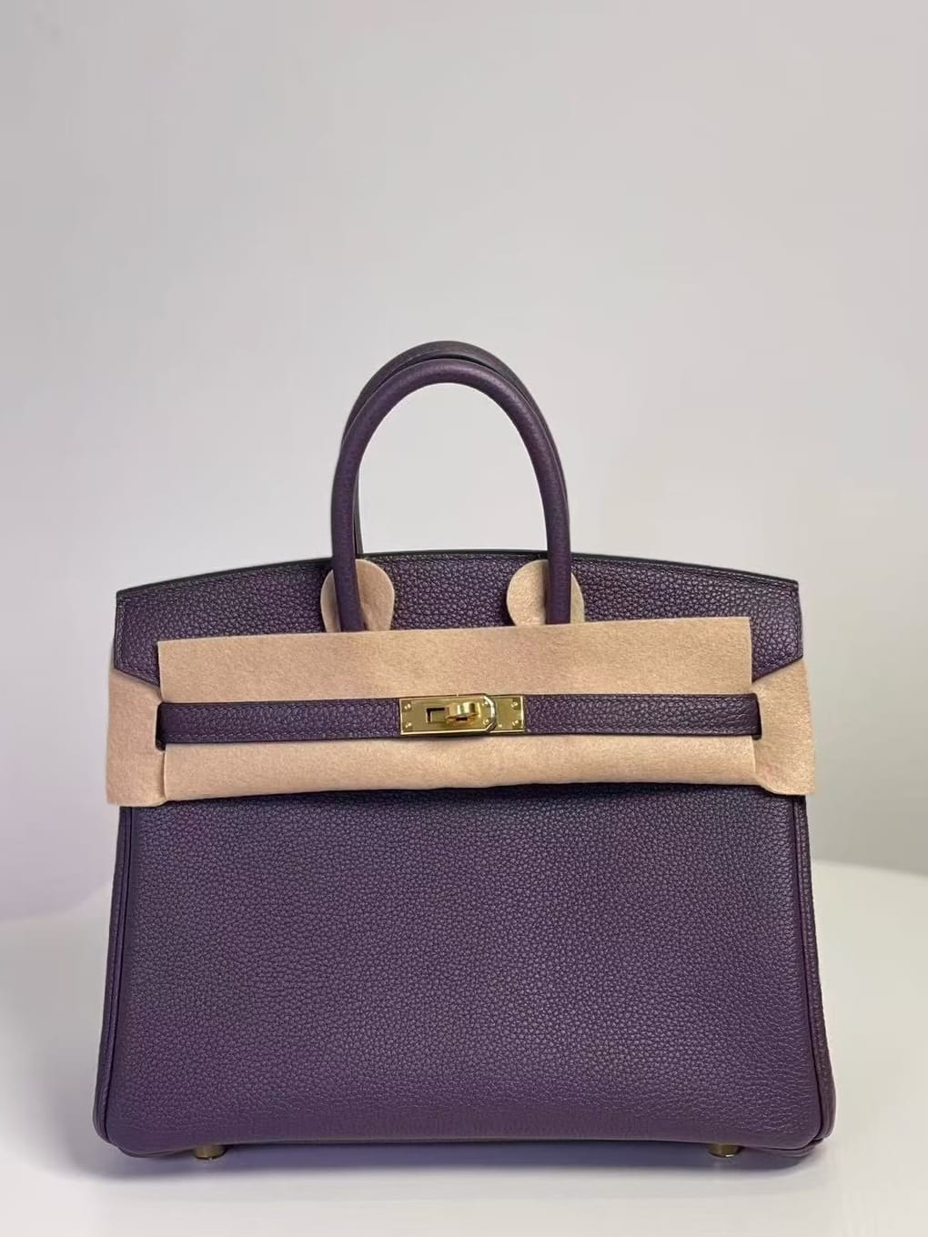 Hermès Birkin 25 Raisin Togo Leather Handbag Gold Hardware
