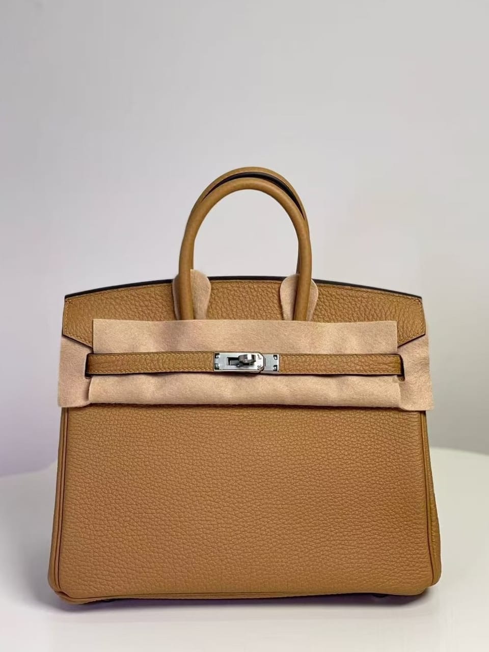 Hermès Birkin 25 Biscuit Togo Leather Handbag Palladium Hardware